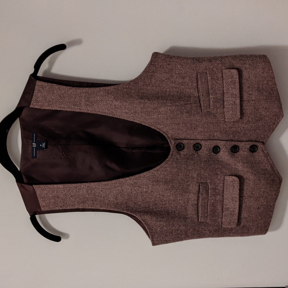 Women's Wool Vest. Burgundy